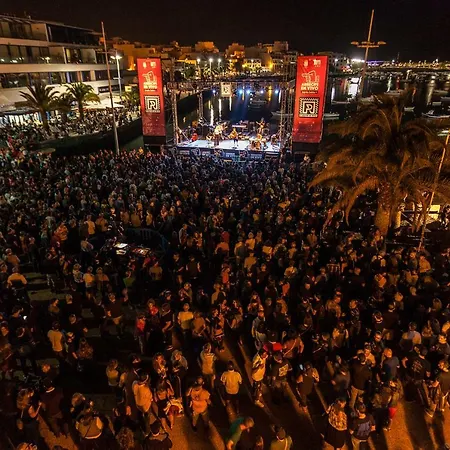 Appartamento Sands- Seafront - Sea Views - Private Underground Parking *