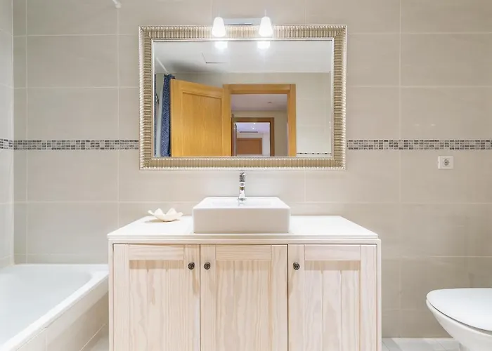 Sands- Seafront - Sea Views - Private Underground Parking * ארסיפה