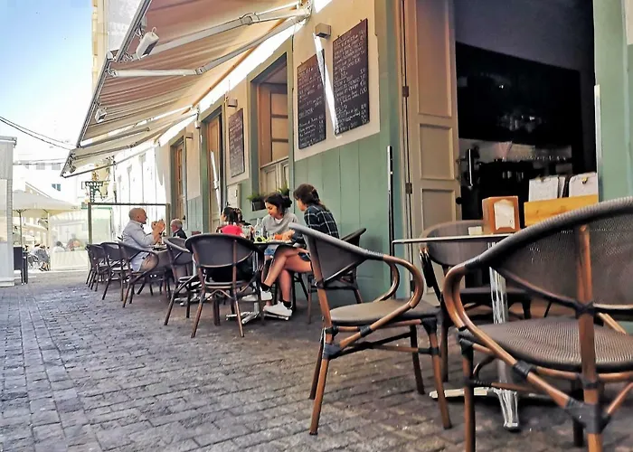 Sands- Seafront - Sea Views - Private Underground Parking דירה ארסיפה