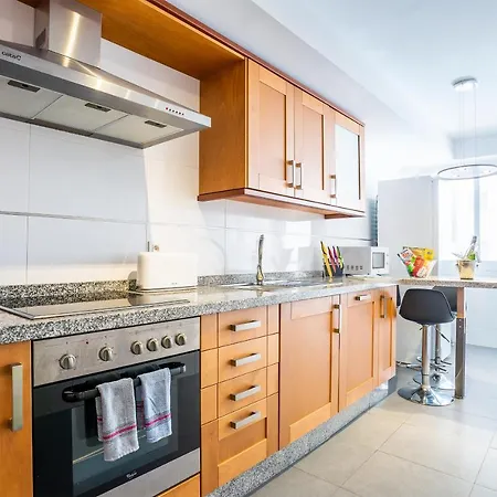 Sands- Seafront - Sea Views - Private Underground Parking Apartment