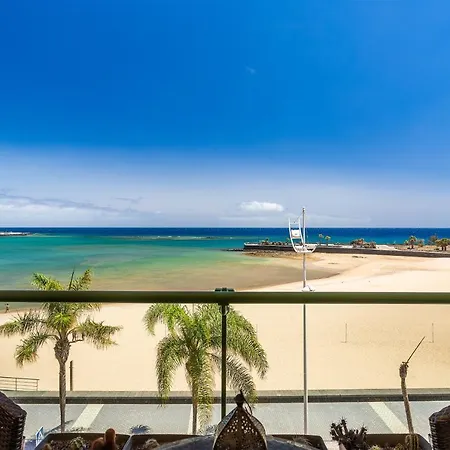 Sands- Seafront - Sea Views - Private Underground Parking Appartement