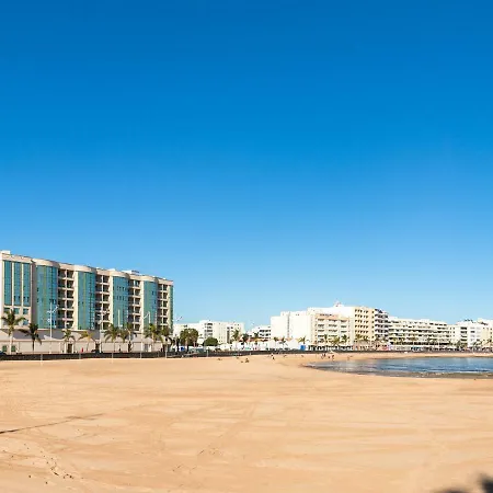 Apartment Sands- Seafront - Sea Views - Private Underground Parking *