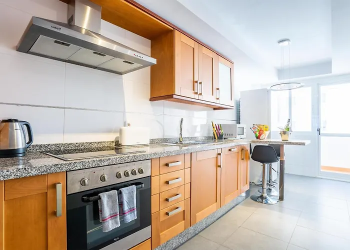 Sands- Seafront - Sea Views - Private Underground Parking Apartment