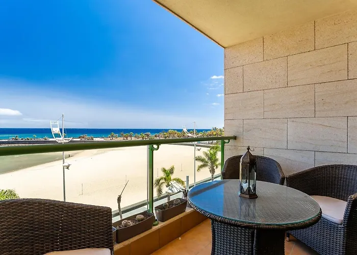 Apartment Sands- Seafront - Sea Views - Private Underground Parking