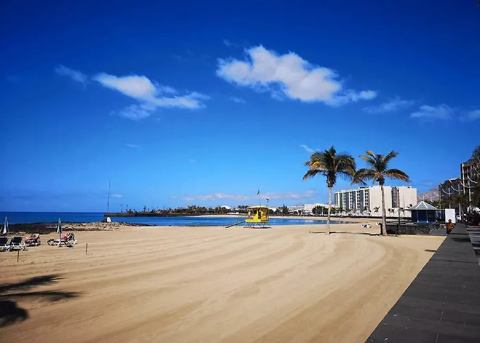 Sands- Seafront - Sea Views - Private Underground Parking Apartment