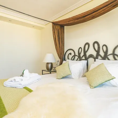 شقة Sands- Seafront - Sea Views - Private Underground Parking