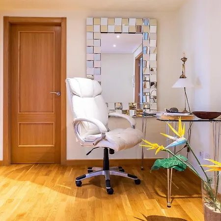 Sands- Seafront - Sea Views - Private Underground Parking * أرّاثيفي